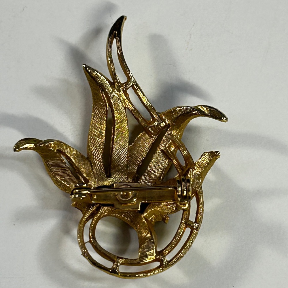 Vintage Gold Tone Floral Spray Brooch Pink Aurora Borealis Rhinestone Pin 2 Inch - Picture 5 of 8